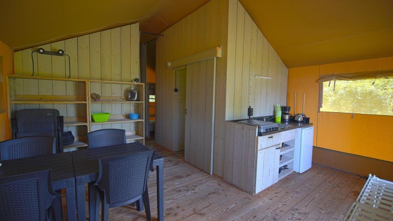 Camping De Rammelbeek Lattrop Szoba fotó